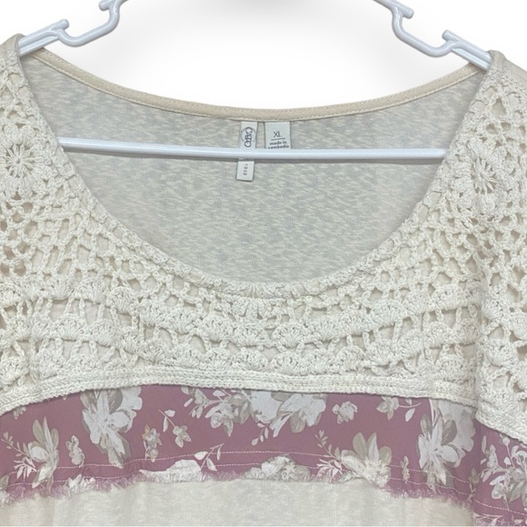 Cato CROCHET FLORAL TIE HEM TOP - Picture 3 of 5